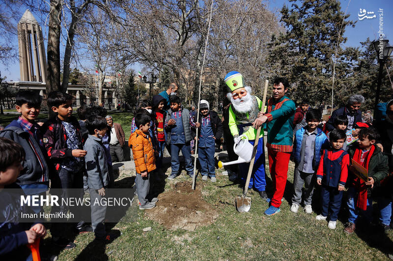 عکس/ مراسم روز درختکاری در همدان