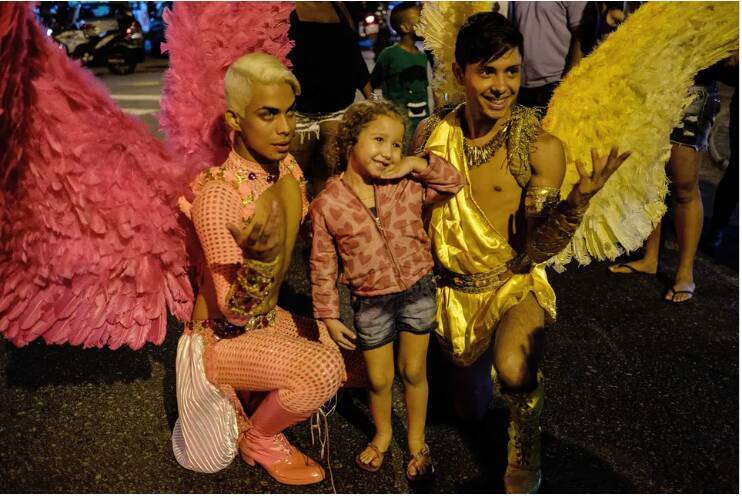 آموزش سیستماتیک انحرافات جنسی در مدارس آمریکا+فیلم و عکس