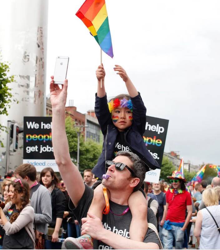 آموزش سیستماتیک انحرافات جنسی در مدارس آمریکا+فیلم و عکس