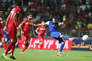 سبقت استقلال از پرسپولیس در روز بازگشت ساپینتو / آبیها در یک قدمی صدر