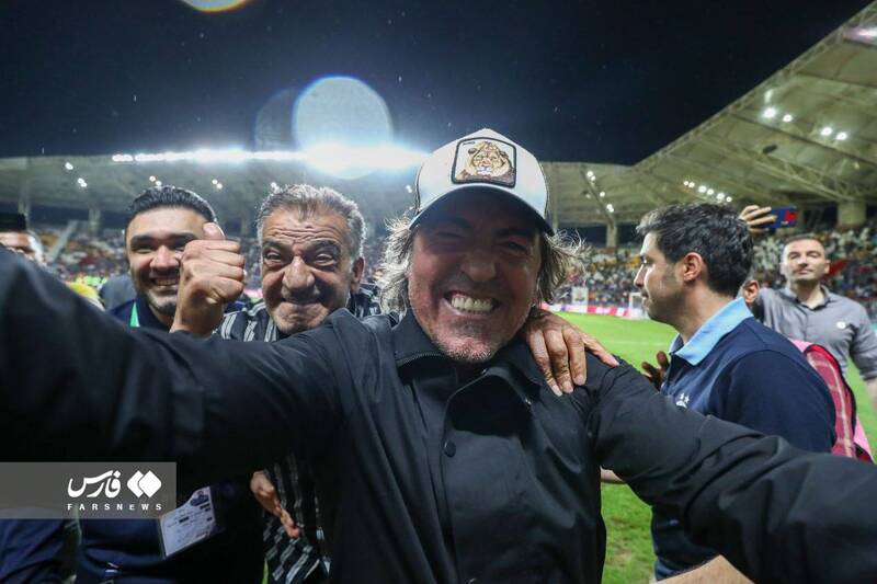 شادی جالب ساپینتو مقابل عکاسان +عکس