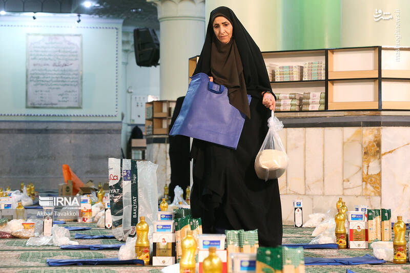 عکس/ توزیع ۱۰۰۰ بسته کمک معیشتی