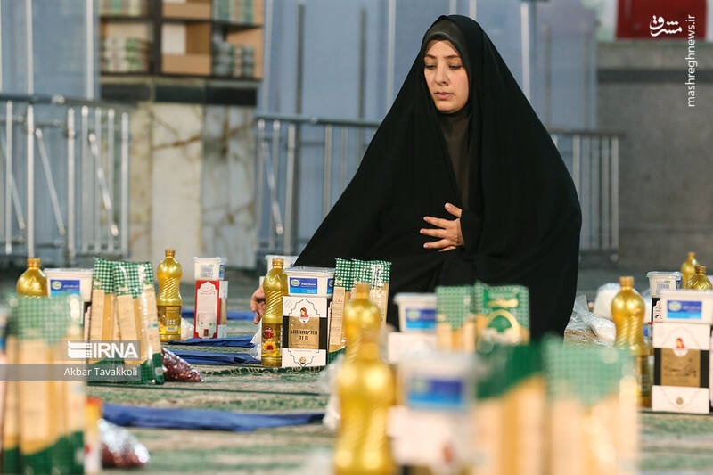 عکس/ توزیع ۱۰۰۰ بسته کمک معیشتی