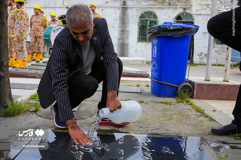 عکس/ تجلیل از مقام شامخ شهیدان در ساری