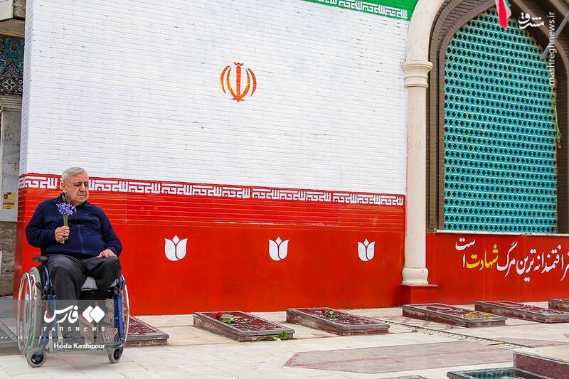 عکس/ تجلیل از مقام شامخ شهیدان در ساری