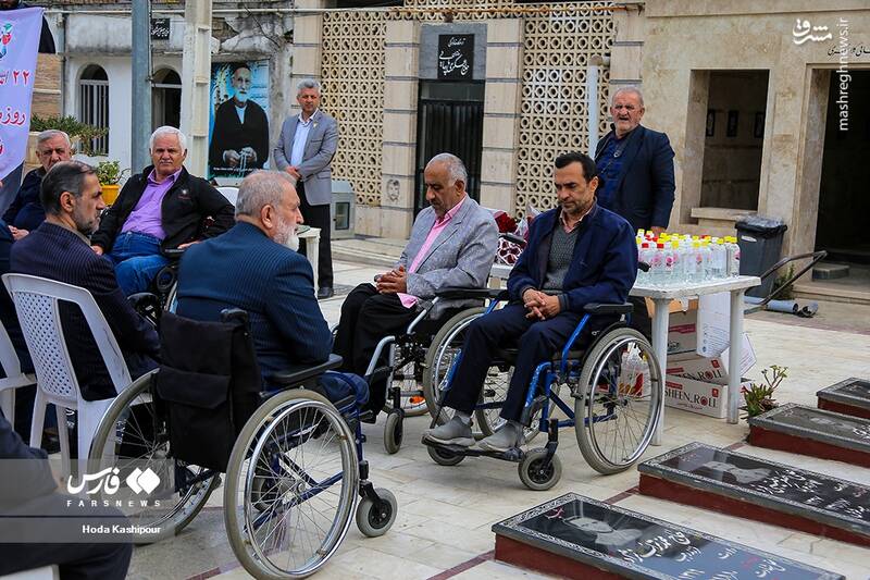 عکس/ تجلیل از مقام شامخ شهیدان در ساری