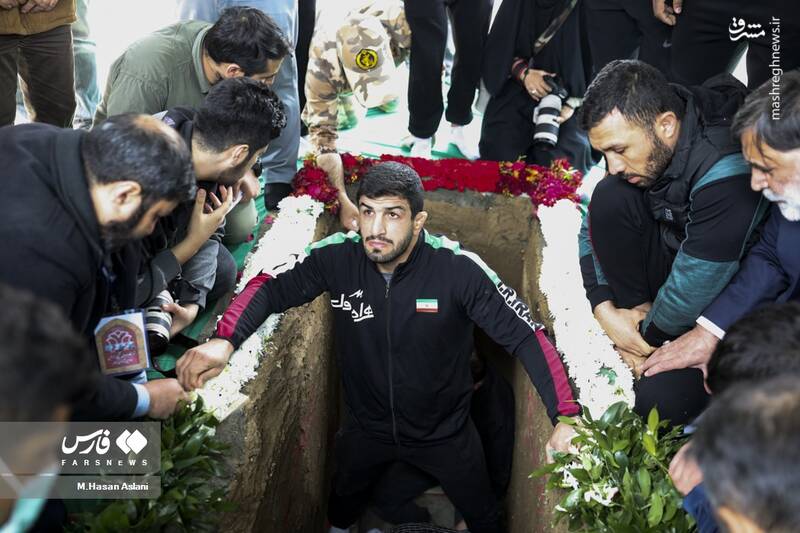 عکس/ تشییع شهید گمنام در فدراسیون کشتی