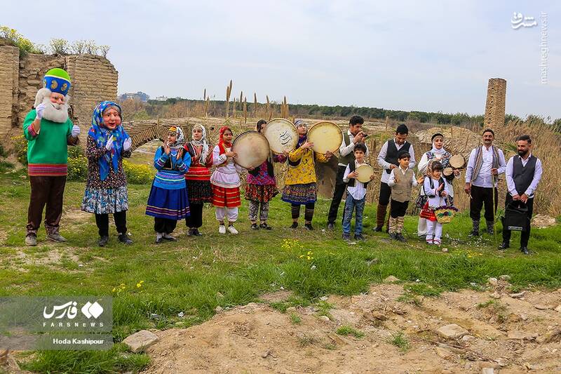 عکس/ نوروزخوانی در شهر تاریخی فرحآباد