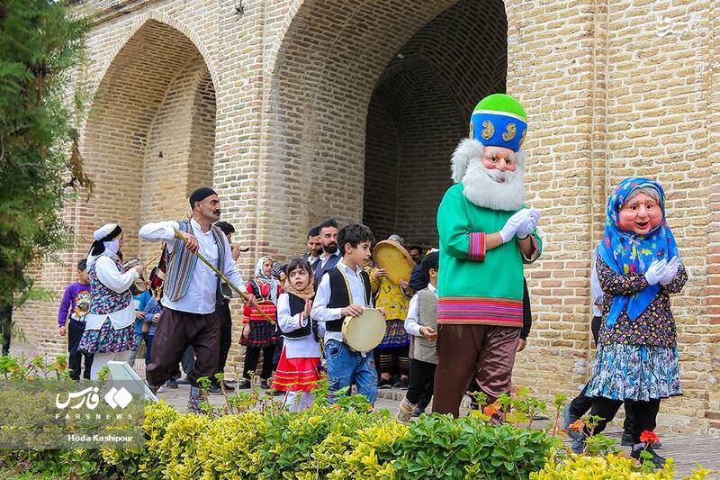 عکس/ نوروزخوانی در شهر تاریخی فرحآباد
