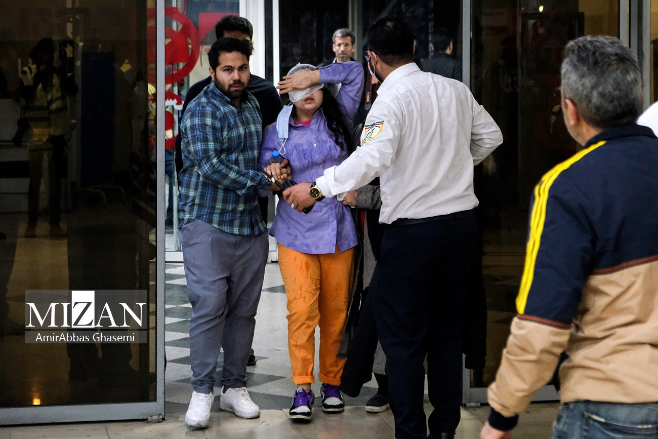 یک لحظه شادی، یک عمر حسرت و پشیمانی/ ۱۷ فوتی و ۱۸۶۰ مصدوم در حوادث چهارشنبهسوری امسال/۱۲۶ مورد قطع عضو، ۵۴۶ مورد آسیب به چشم، ۳۲۹ مورد سوختگی/ کشف و خنثی سازی ۲ بسته انفجاری در تهران +عکس و فیلم