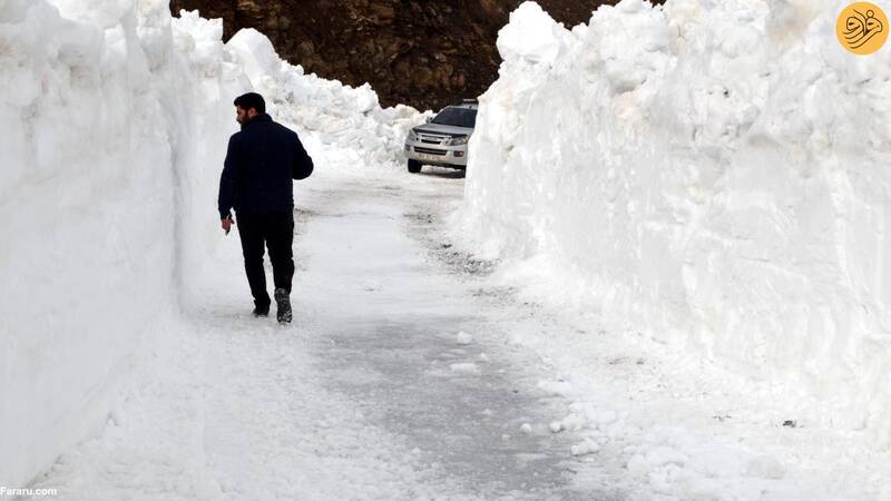 عکس/ بازگشایی جادههای پوشیده از برف در شهر موش