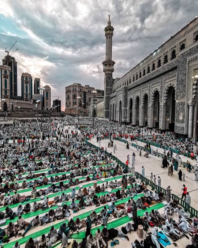 حضور هزاران زائر در مسجدالحرام در روزهای پایانی ماه شعبان+فیلم