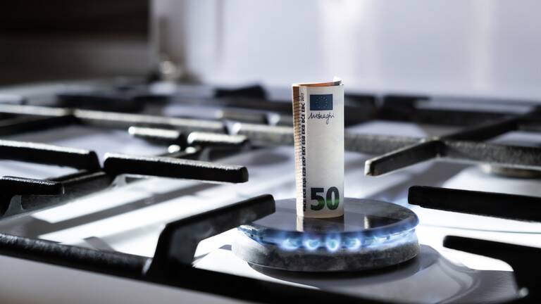 رئیس شبکه انرژی آلمان: بحران برق آلمان تمام نشده است