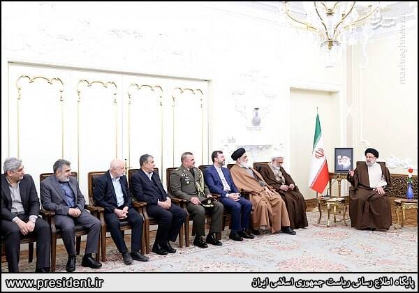 عکس/ دیدار عیدانه رئیسی با مقامات کشوری و لشکری