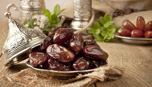 بهترین غذاها برای افطار و سحر چیست؟