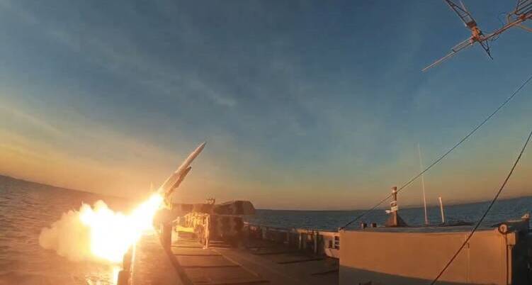 سوم خرداد؛ اولین سامانه بومی پدافندی که دریاپایه شد+فیلم و تصاویر