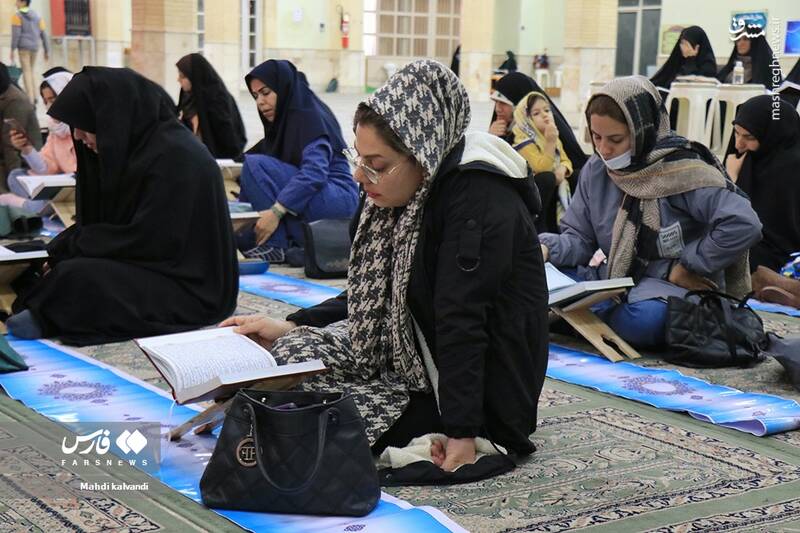 عکس/ آیین جزءخوانی قرآن کریم در همدان