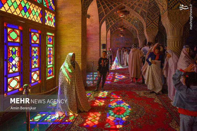 عکس/ حال و هوای نوروز در مسجد نصیرالملک