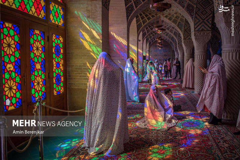 عکس/ حال و هوای نوروز در مسجد نصیرالملک