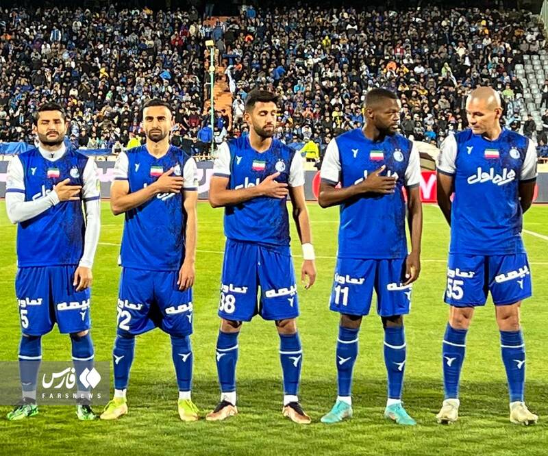 از افطار بازیکنان تا شعار علیه بمب گذار فوتبال! / گل جنجالی سپاهان و پنالتی عجیب پرسپولیس و سوال استقلالی ها 2