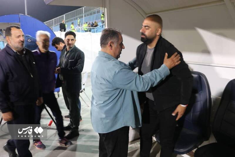 از افطار بازیکنان تا شعار علیه بمب گذار فوتبال! / گل جنجالی سپاهان و پنالتی عجیب پرسپولیس و سوال استقلالی ها 5