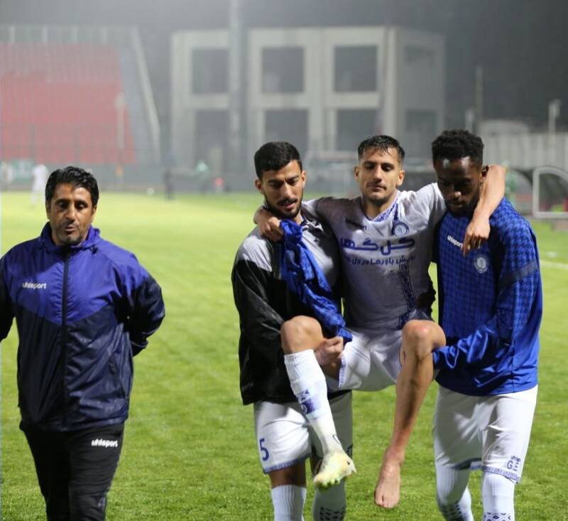 از افطار بازیکنان تا شعار علیه بمب گذار فوتبال! / گل جنجالی سپاهان و پنالتی عجیب پرسپولیس و سوال استقلالی ها 10