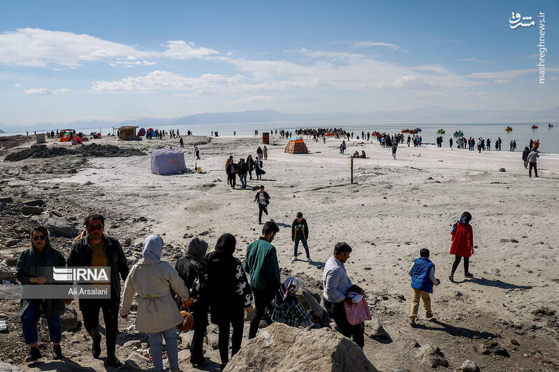 عکس/ روز طبیعت؛ دریاچه ارومیه