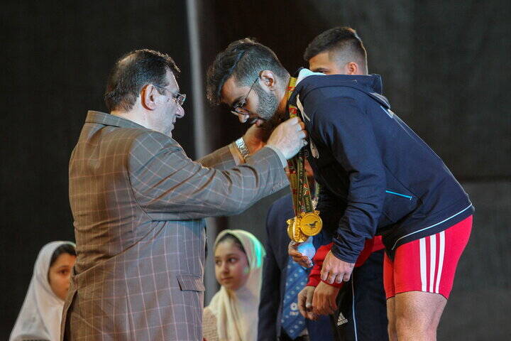 وزنهبرداری ایران با پایانی شگفتانگیز 2