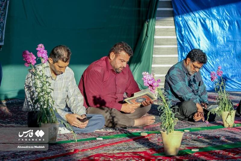 افطار ساده آسمانی در خیمه گاه امام زمان(عج) شیراز