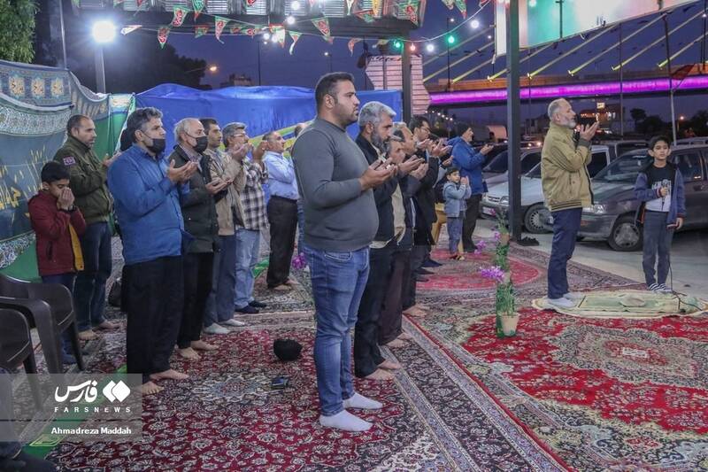 افطار ساده آسمانی در خیمه گاه امام زمان(عج) شیراز