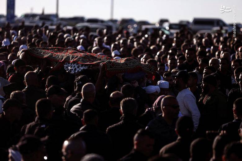 مراسم تشییع باشکوه جوان فلسطینی که به ضرب گلوله نظامیان صهیونیست به شهادت رسید