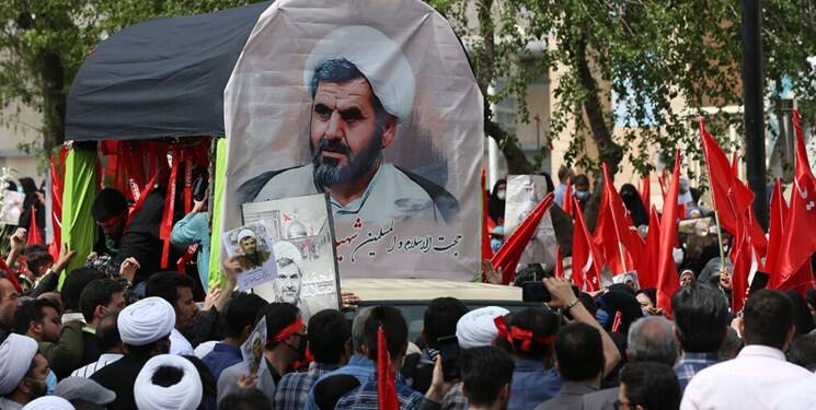 گفتوگو با ماموری که حادثه تروریستی حرم رضوی را پایان داد/ باخودم گفتم این جان را برای چه میخواهم؟