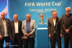 خدا پدرشان را بیامرزد که استقلال را محروم کردند
