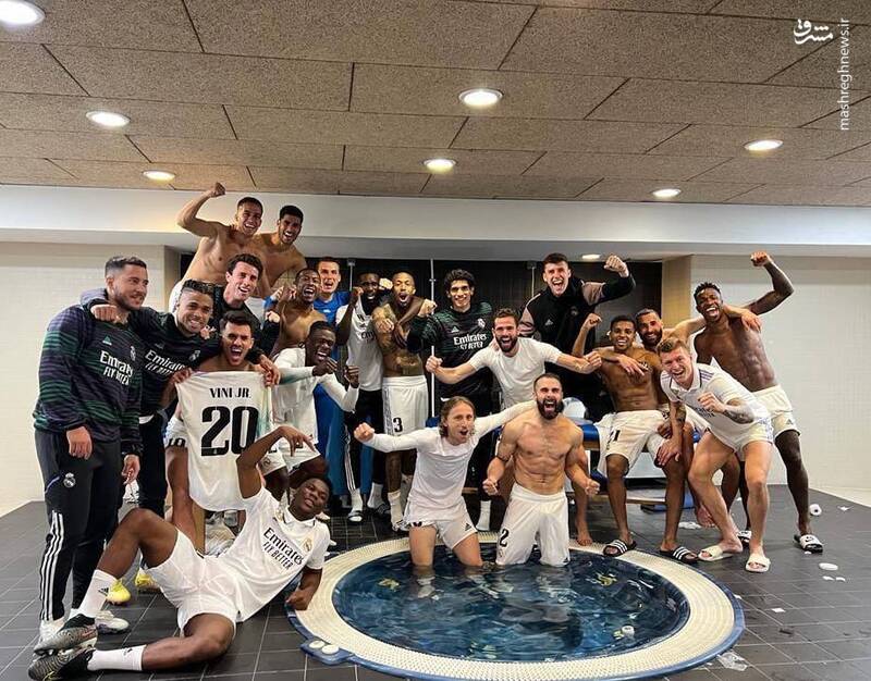 عکس / جشن بازیکنان رئال پس از ال کلاسیکو 2