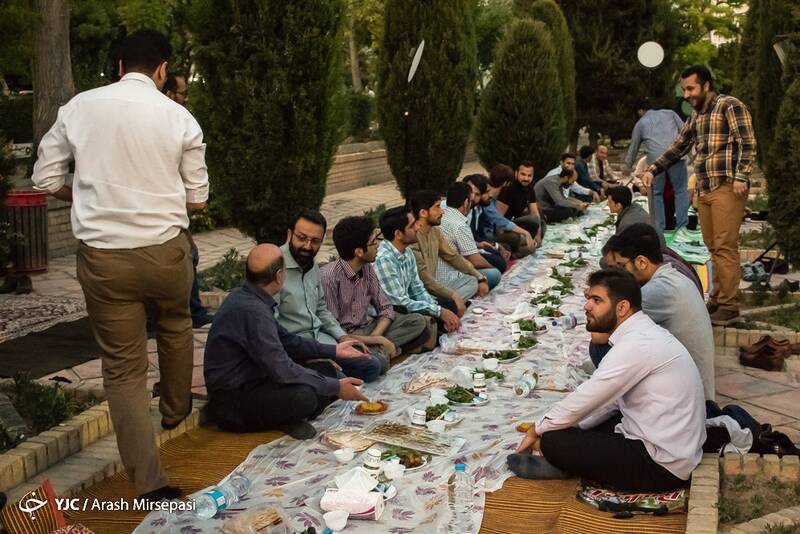 افطاری در پارک با لشکر بچه ها! 3