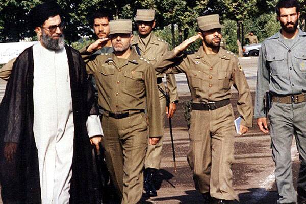 جهنمی که صیاد دلها برای منافقین ساخت/ چرا بنیصدر دستور خلع درجه صیادشیرازی را صادر کرد؟