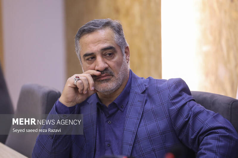 عکس / مراسم تجلیل از عوامل برنامه "محفل" 11