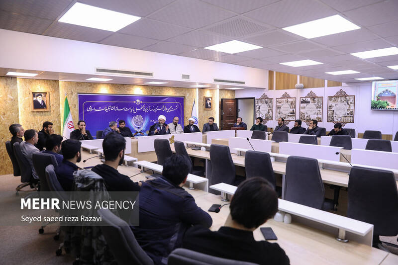 عکس / مراسم تجلیل از عوامل برنامه "محفل" 26