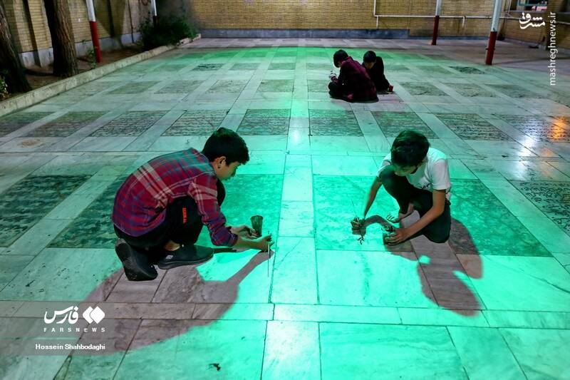 عکس/ شب زندهداری متفاوت در کنار شهدا