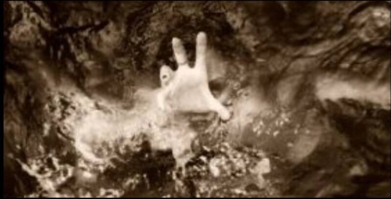 مرگ کیومرث پوراحمد ترفندی جدید برای تبلیغ زیرپوستی خودکشی