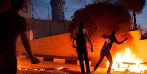 جوانان فلسطینی یک برج نظامی رژیم صهیونیستی را آتش زدند