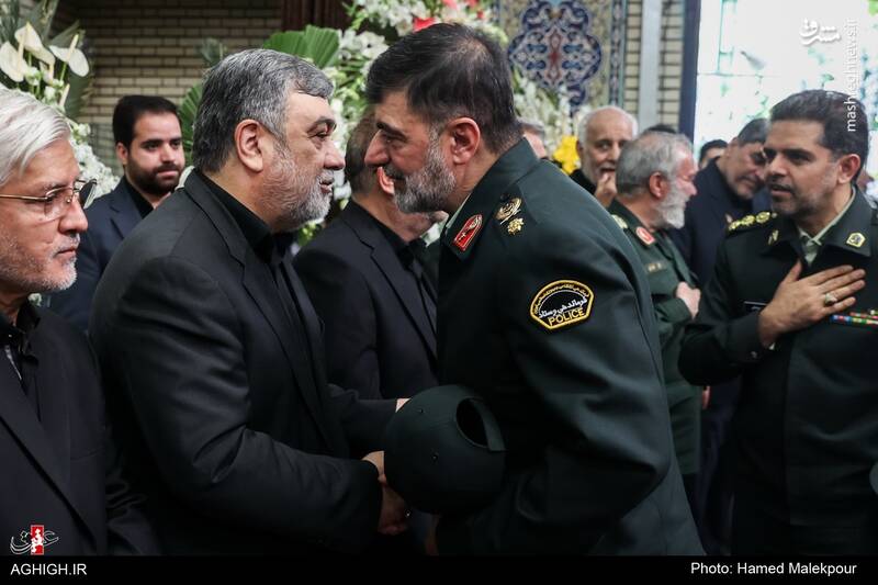 عکس/ شخصیتها در مراسم ترحیم والده سردار اشتری