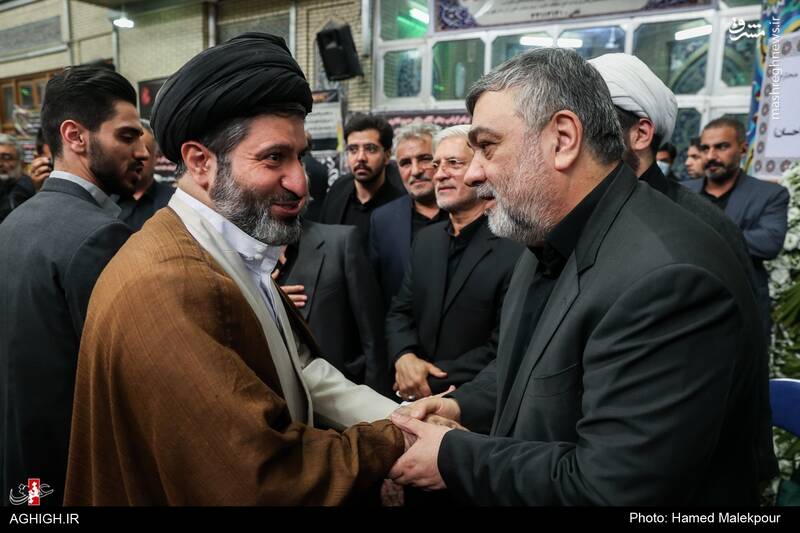 عکس/ شخصیتها در مراسم ترحیم والده سردار اشتری