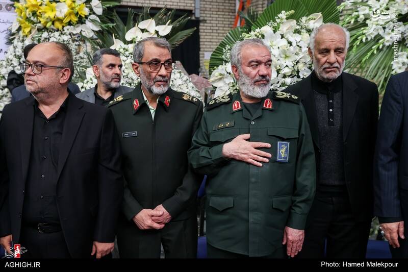 عکس/ شخصیتها در مراسم ترحیم والده سردار اشتری