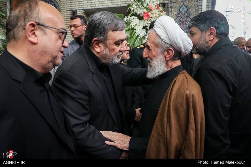 عکس/ شخصیتها در مراسم ترحیم والده سردار اشتری