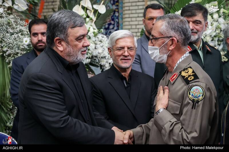 عکس/ شخصیتها در مراسم ترحیم والده سردار اشتری