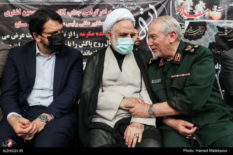 عکس/ شخصیتها در مراسم ترحیم والده سردار اشتری