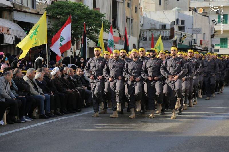 مشرق نیوز - عکس/ رژه نظامی نیروهای حزبالله لبنان در روز قدس