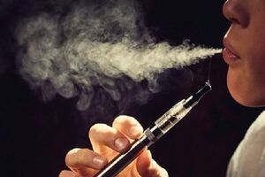 عوارض سیگارهای الکترونیکی نعنایی بر روی ریه‌ها