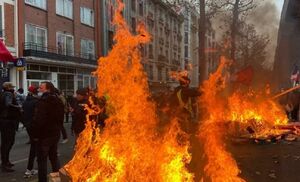 آتش و دود در فرانسه